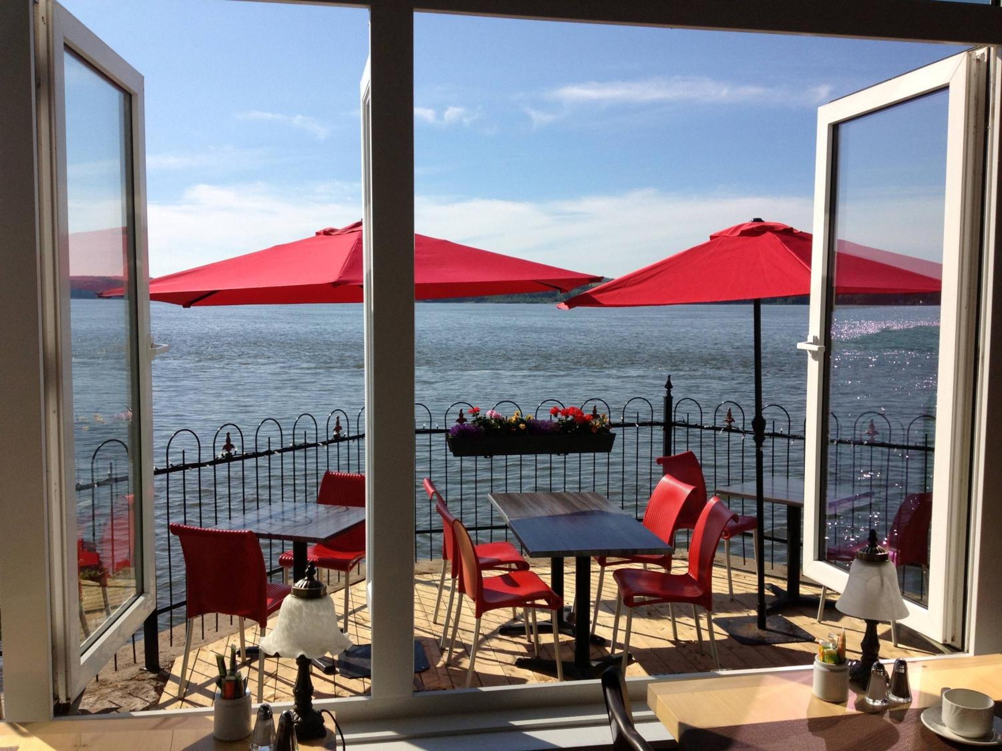 Saint-Laurent-de-l'ile d'Orleans Goeliche Hotel Et Appartement מראה חיצוני תמונה