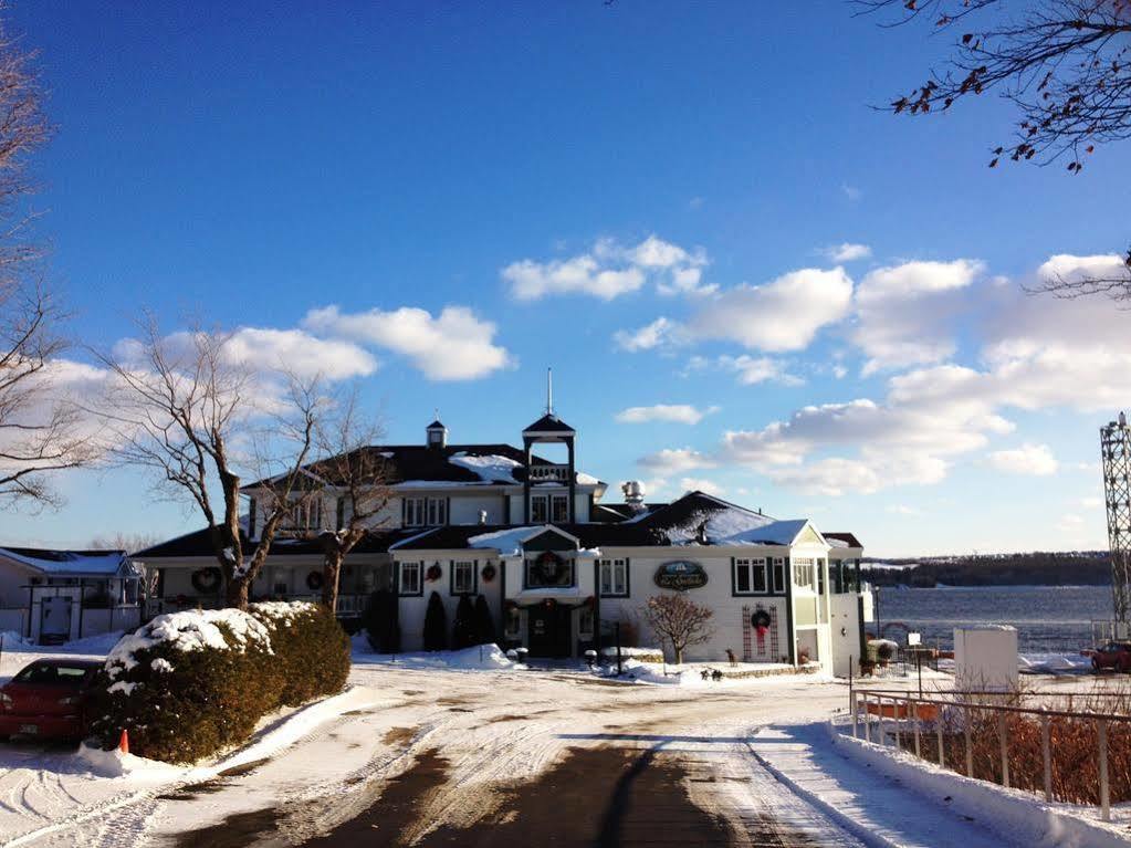 Saint-Laurent-de-l'ile d'Orleans Goeliche Hotel Et Appartement מראה חיצוני תמונה